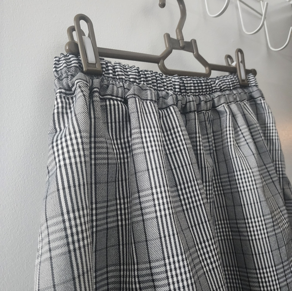 High Low Fun Skirt - Picture 7 of 11